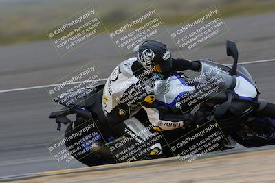 media/Jan-14-2023-SoCal Trackdays (Sat) [[497694156f]]/Turn 11 Inside (950am)/